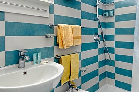 Standard Quadruple Room Depandance