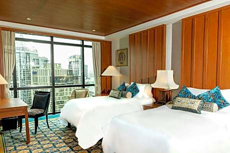 Vimarn Siam, Club Lounge Access, 2 Bedroom Suite, Bedroom 1: 1 King, Bedroom 2: 2 Double