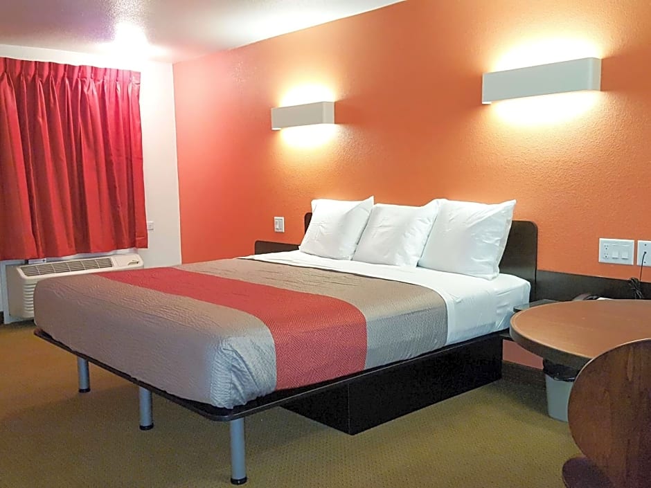Motel 6-Erie, PA