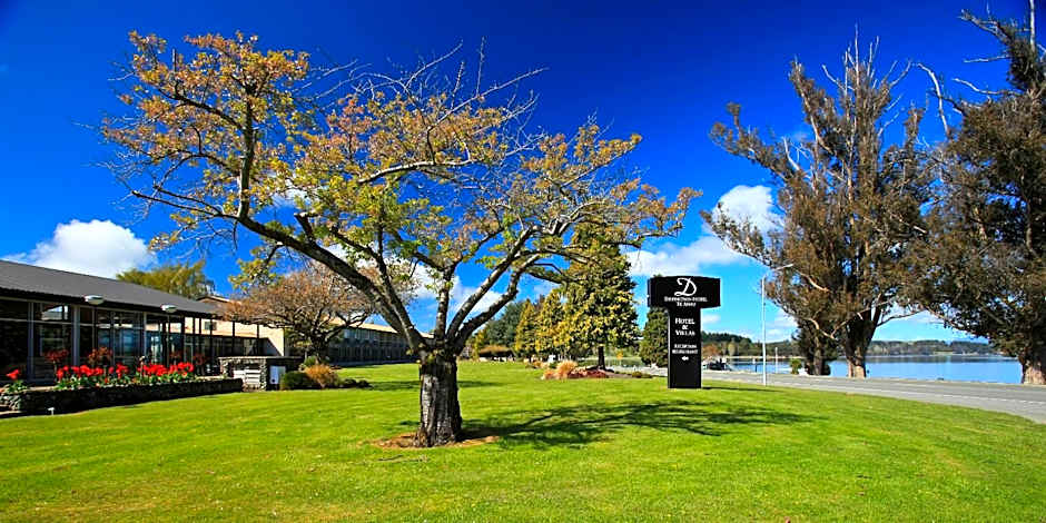 Distinction Te Anau Hotel & Villas