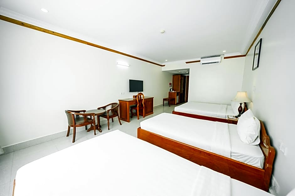 Pursat Riverside Hotel & Spa