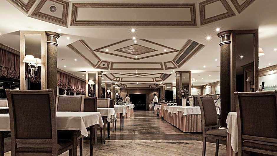 Carcavelos Beach Hotel