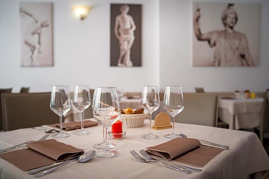 Hotel Atenea Golden Star