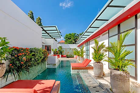 Suite with Pool View
