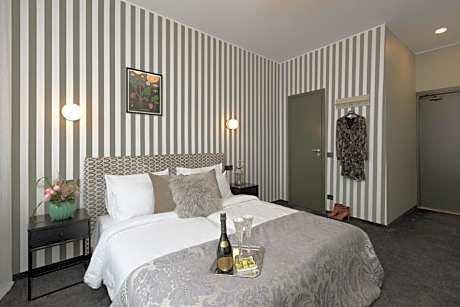 Superior Twin Room with City View