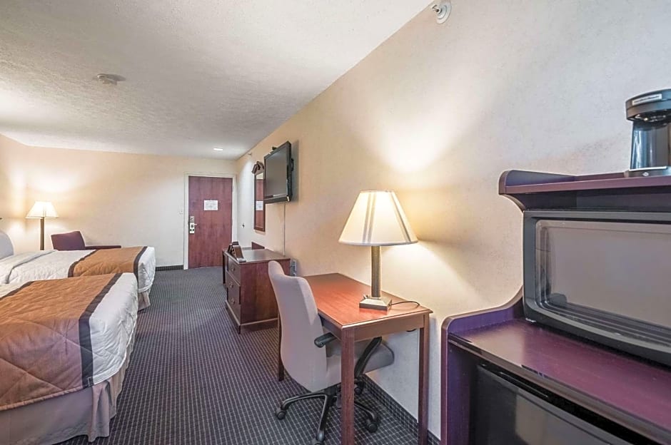 Rodeway Inn and Suites