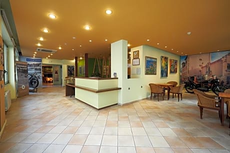 Hotel Montserrat
