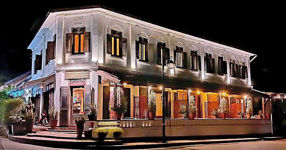 Saynamkhan River View