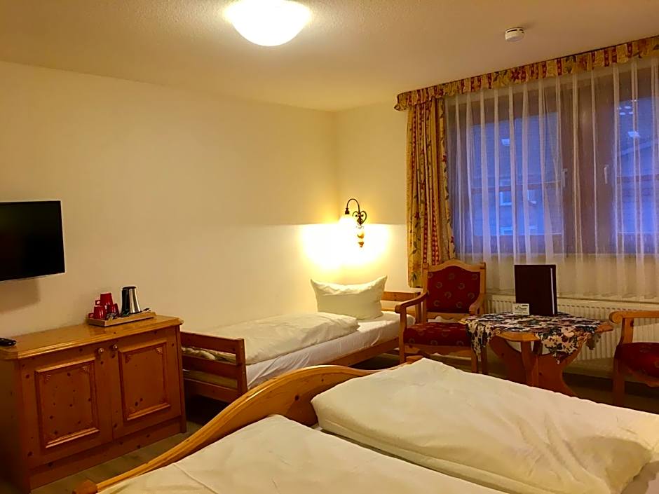 Photo 1 of 4 of Triple Room