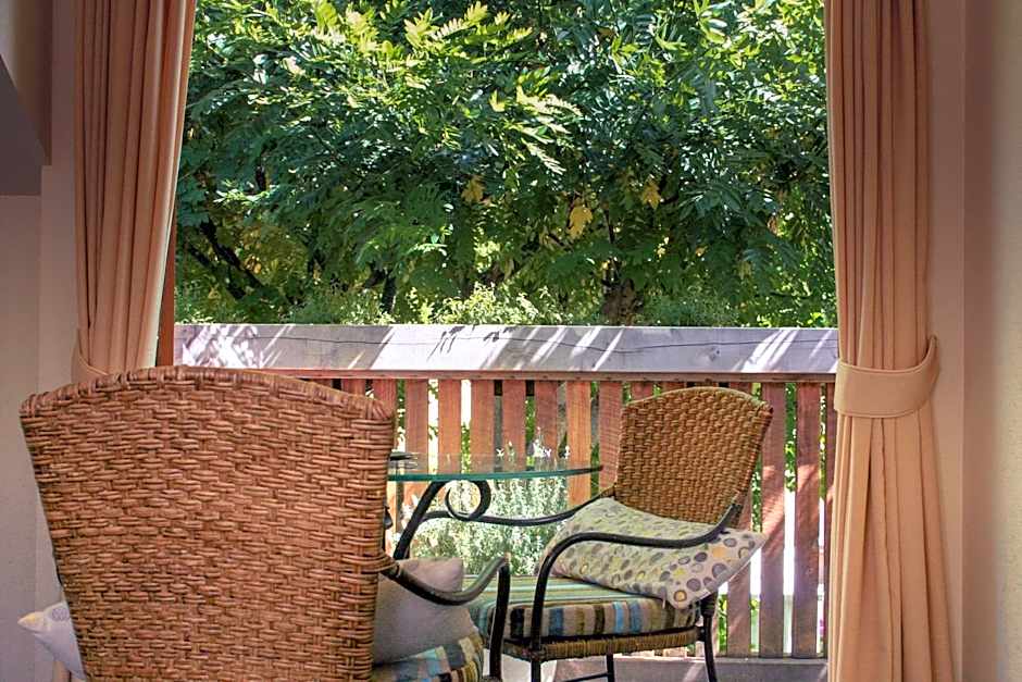 Arrowtown House Boutique Hotel