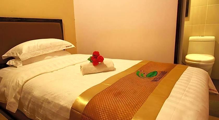 Six Villa Inn