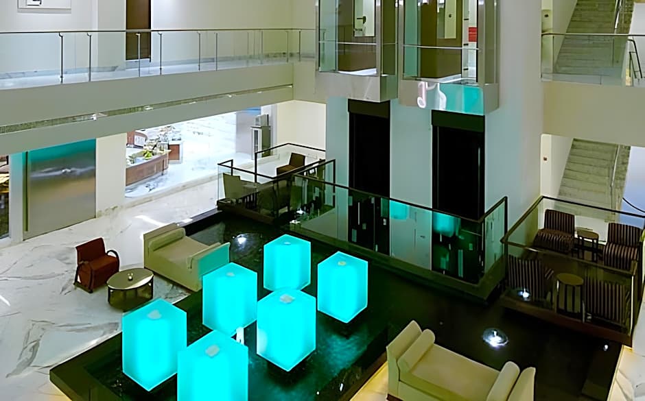 Vivanta Vijayawada, MG Road