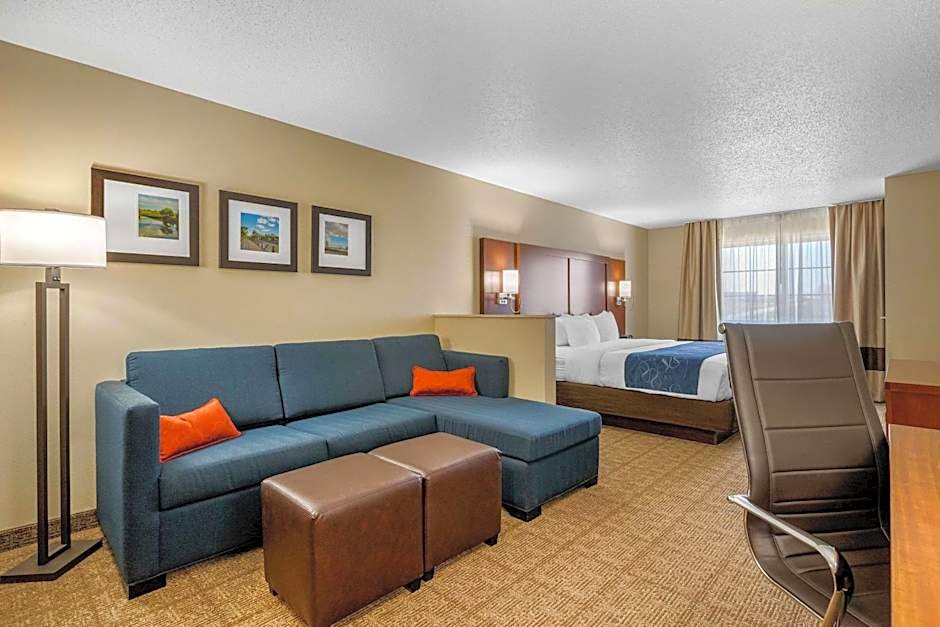 Comfort Suites Cedar Falls