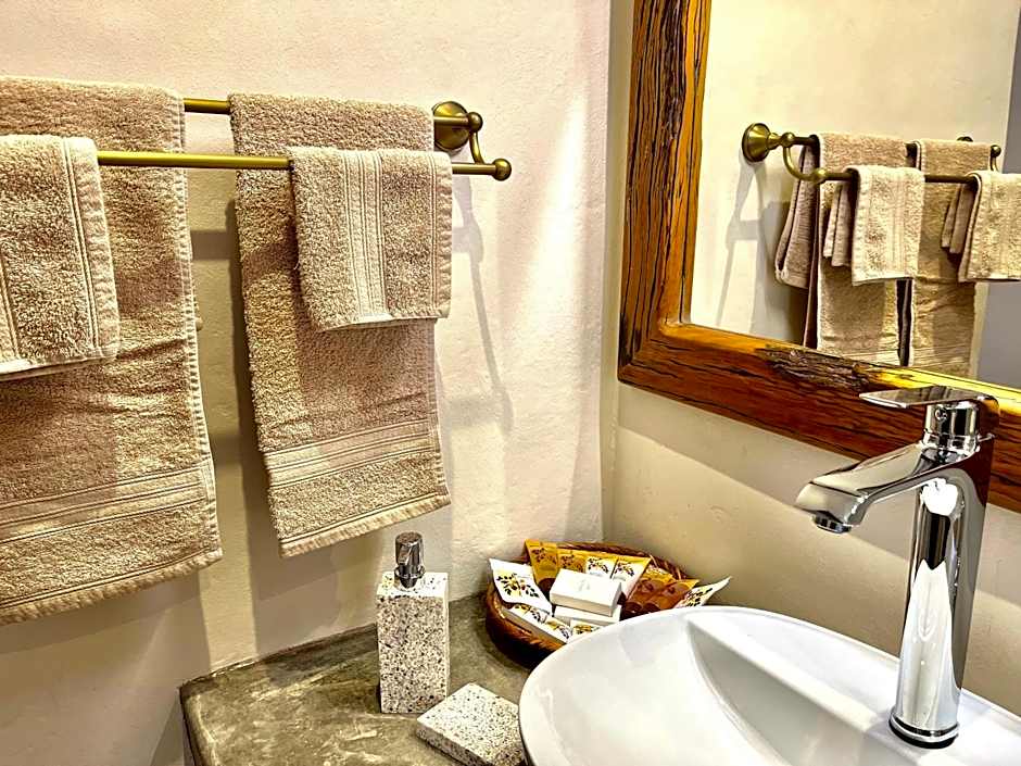 MILIMA Big 5 Safari Lodge