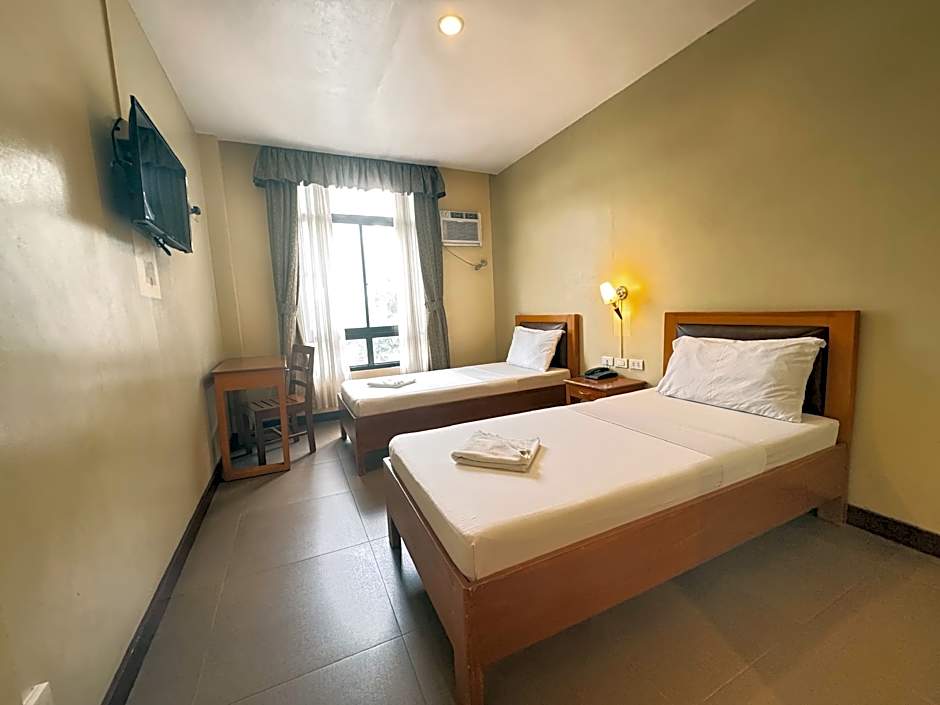 [ACTIVE] Fuente Oro Business Suites