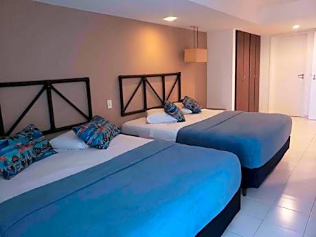 Queen Suite with Spa Bath