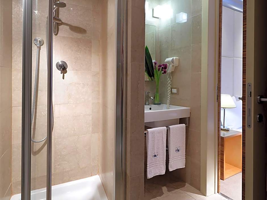 Mercure Roma Centro Saint John