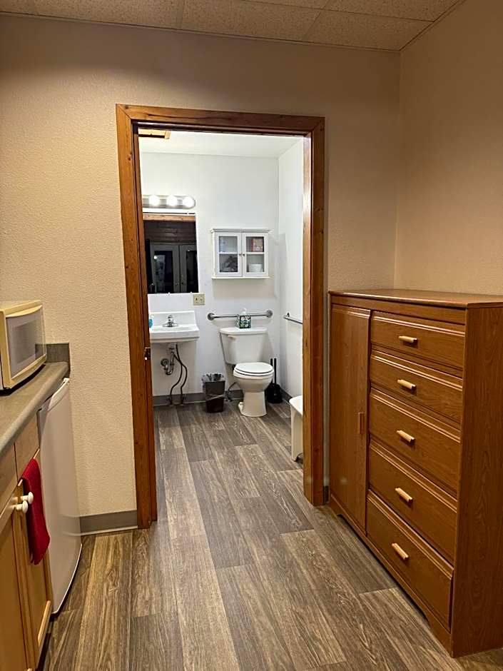 Susitna River Lodging, Suites