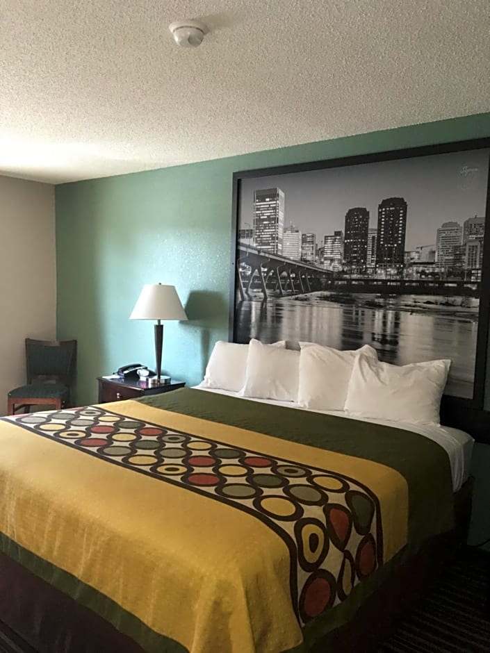 Super 8 by Wyndham Richmond Midlothian Turnpike