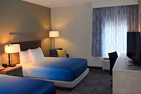 2 Queen Beds Non-Smoking