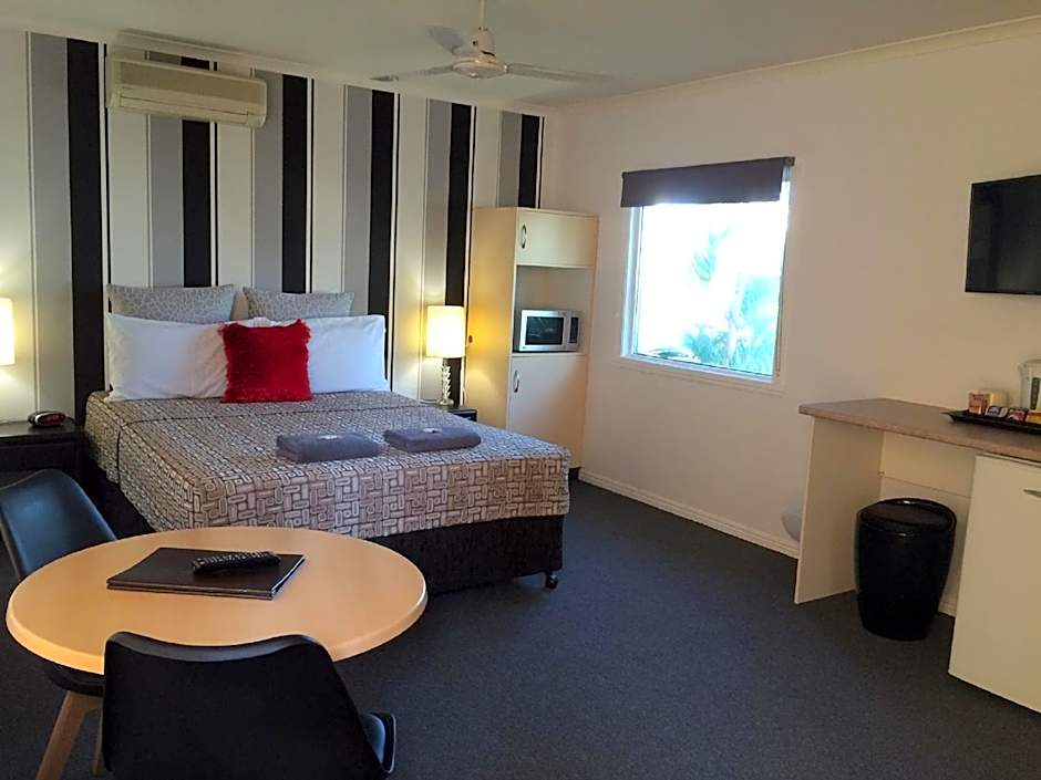 Central Motel Gin Gin