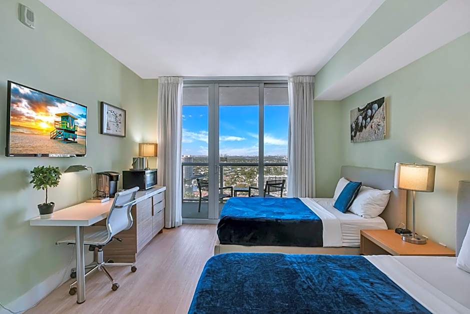 Water View Building With Pool - 5-Min Walk To The Beach - Cozy Studios