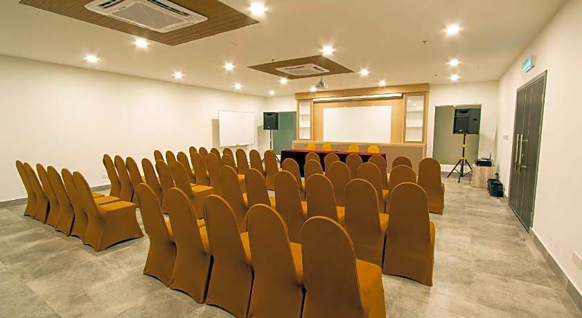 AZ Hotel and Serviced Apartments
