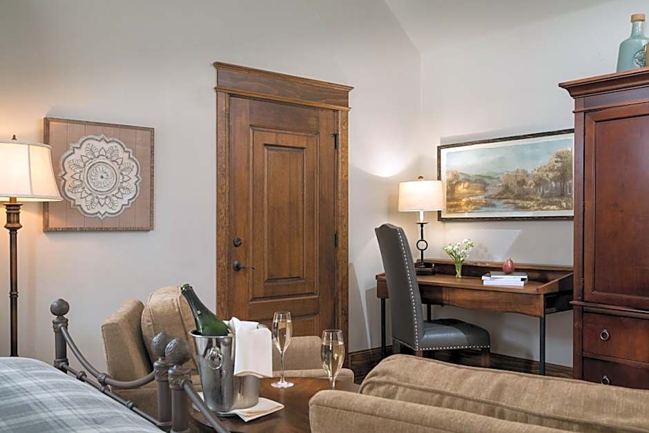 Inn on Lake Granbury