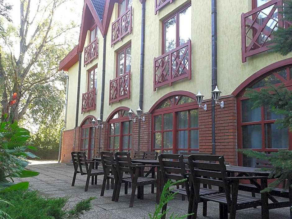 B&B