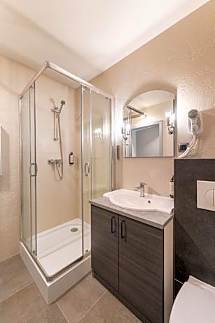 Large Single Room