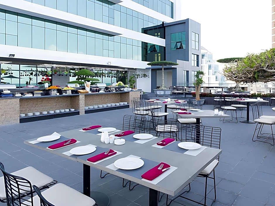 Beach Front Apartments Nha Trang