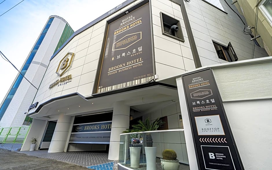 Busan Songjeong Brooks Hotel