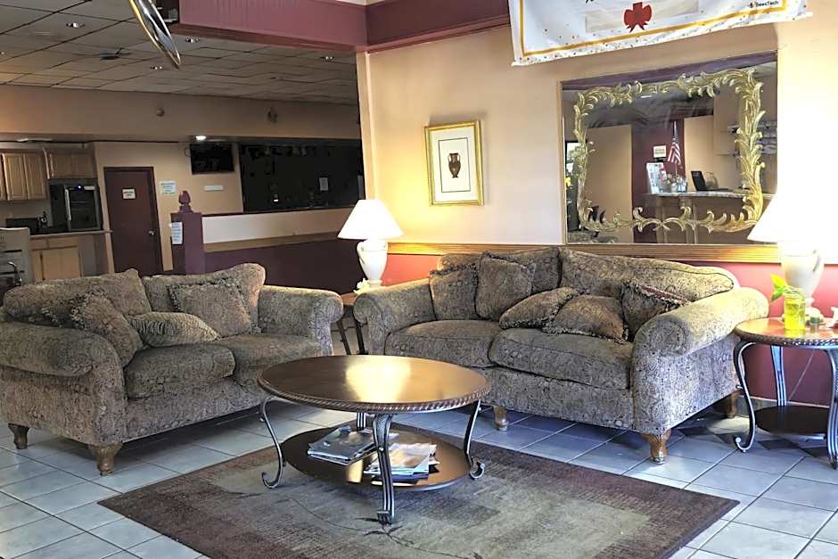 Castle Inn & Suites by OYO Lawton