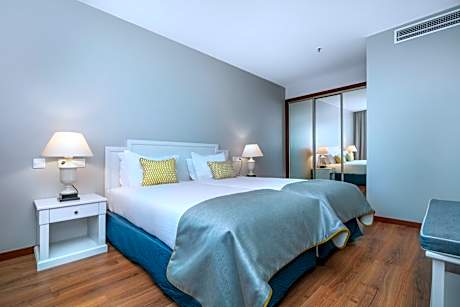 Studio with Sofa Bed