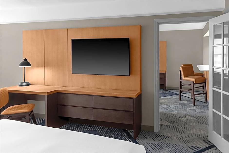 DoubleTree by Hilton Dayton Fairborn