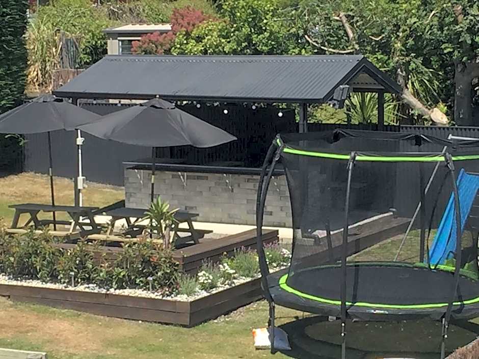 Fairway Motel & Apartments