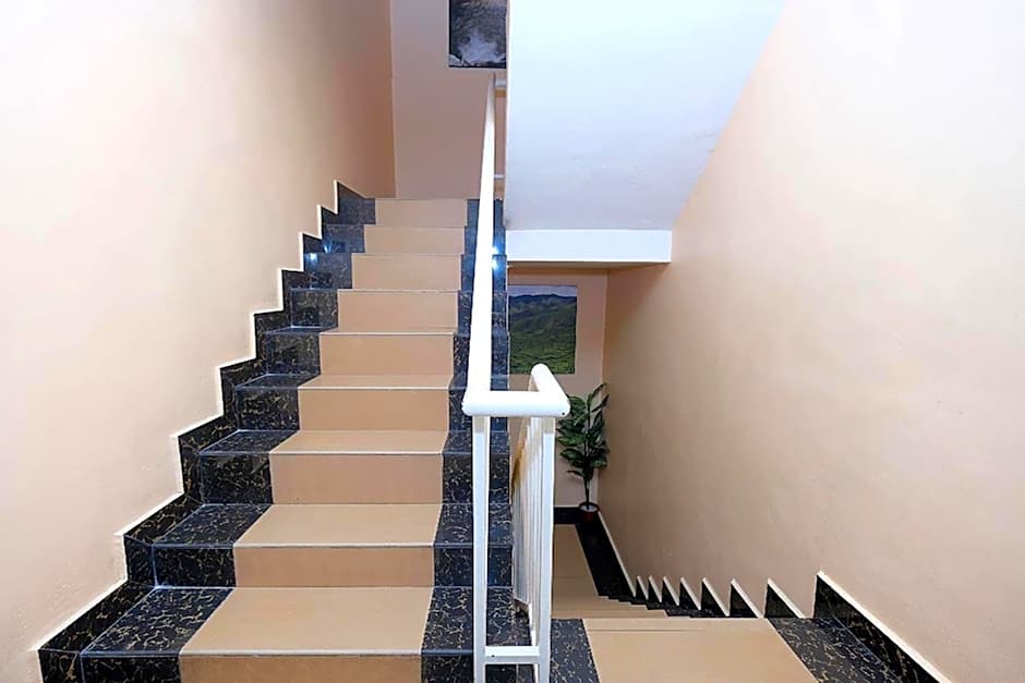 Super OYO 1152 Heaven Hill 2