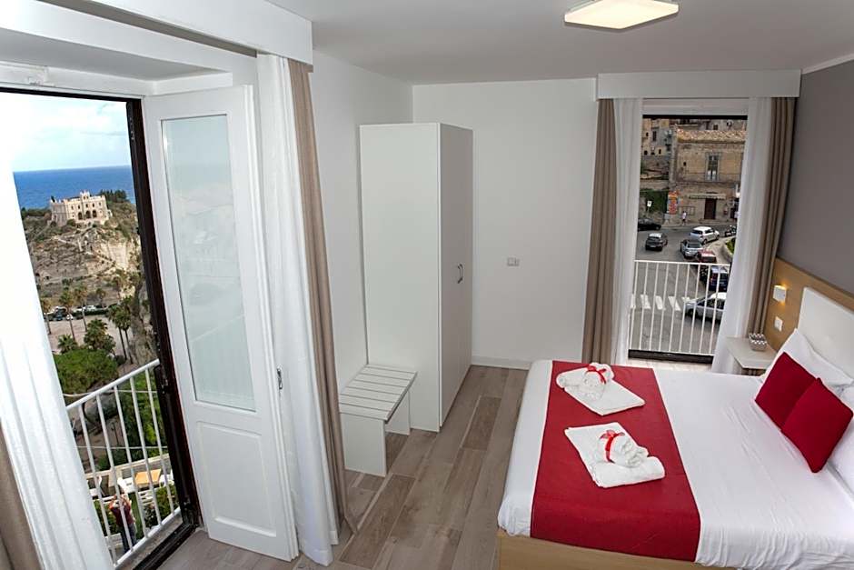 B&B Island Tropea -Sea View Rooms & Suites-