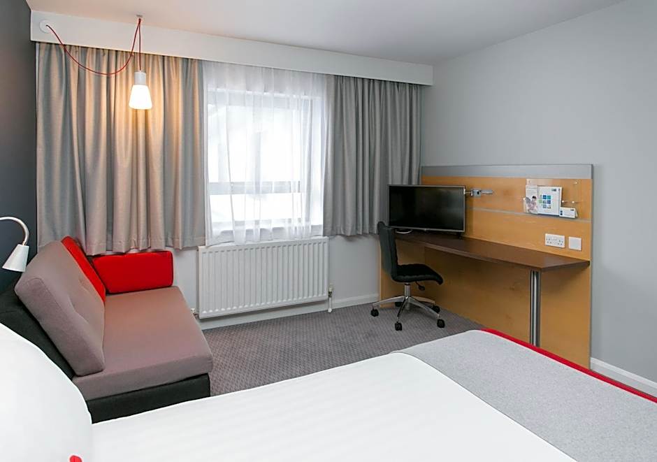 Holiday Inn Express Antrim By IHG