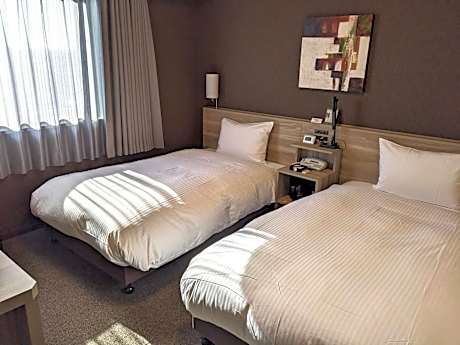 Twin Room - Non-Smoking