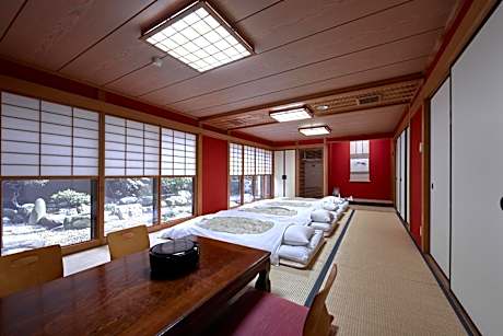 Japanese-Style Deluxe Room with Shared Bathroom