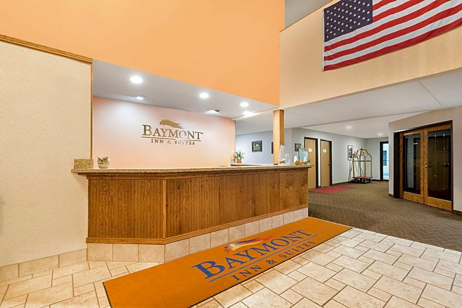 Baymont by Wyndham Hot Springs