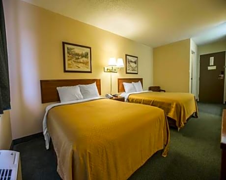 Queen Room with Two Queen Beds - Non-Smoking
