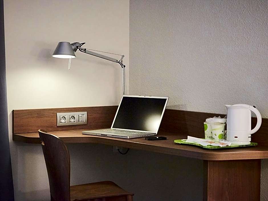 CAMPANILE BELFORT MONTBELIARD Gare La Jonxion