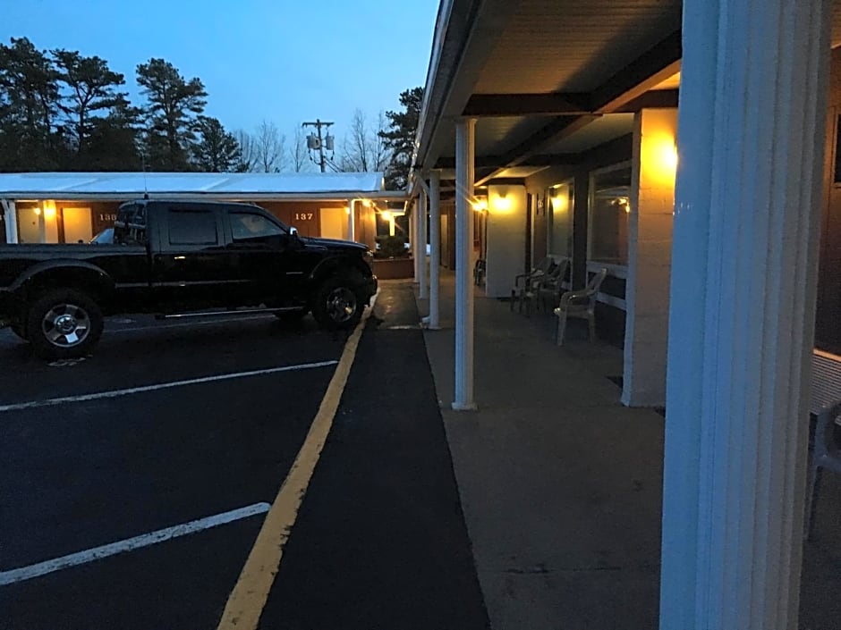 Landmark Motor Inn
