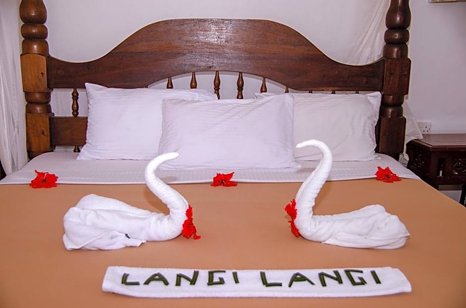 Langi Langi Beach Bungalows