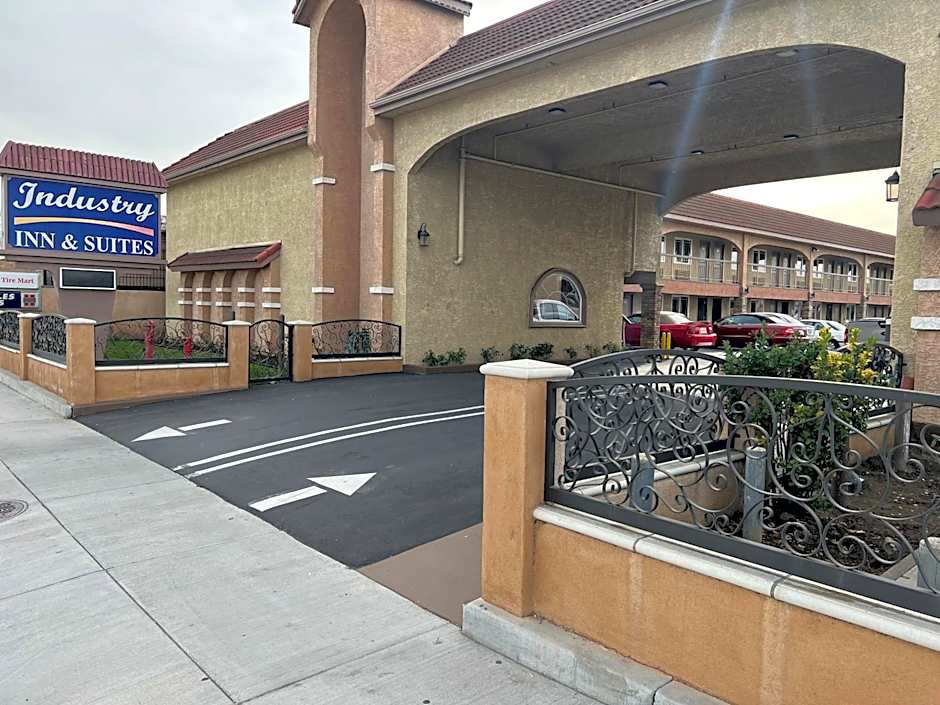 Industry Inn & Suites