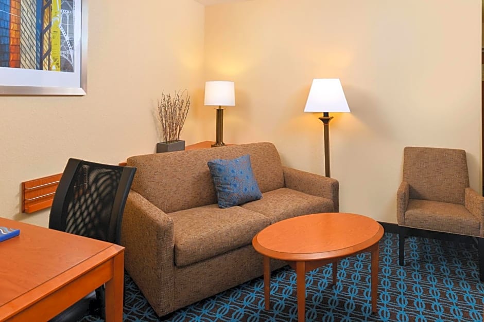 Fairfield Inn & Suites Bloomington