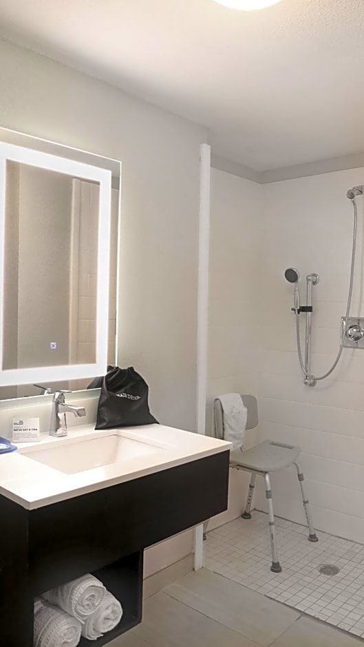 Holiday Inn Express New Orleans East by IHG
