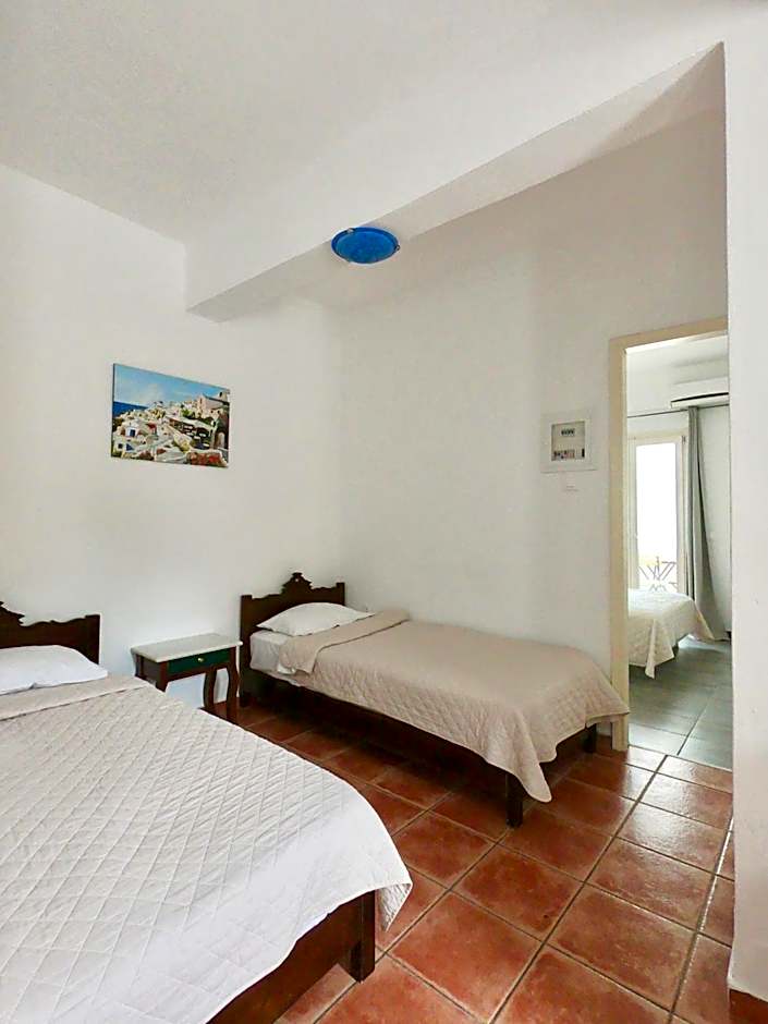 Anny Studios & Rooms Perissa Beach